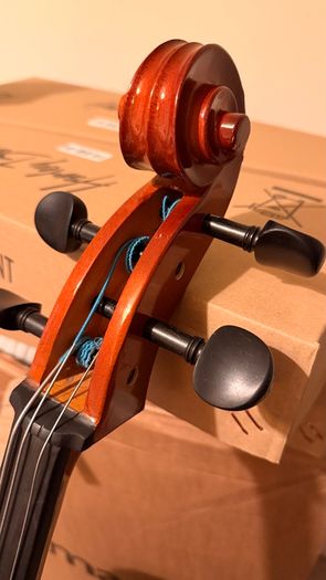 Roth & Junius RJC Cello Set 1/2