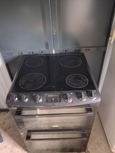 Cooker
