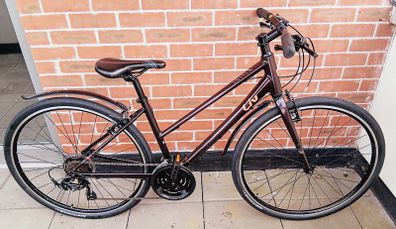 Ladies giant liv alight road bike hardly used
