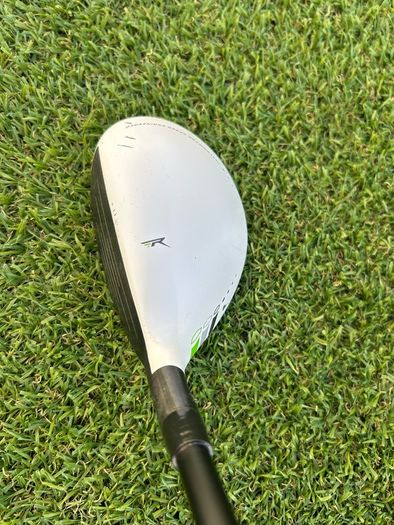 Full set of golf Taylormade clubs