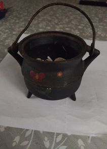 Vintage Iron ornament cast 3 legged pot