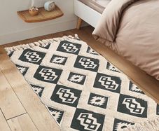 Bedroom Rug, Boho Hand Woven Runner Rug with Tufted Machine Washable Area Rugs Absorbent Runner (MULTIPLE SIZES)