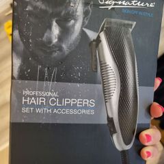 Hair clippers with accessories