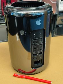 Apple Mac Pro (Late 2013) A1481 3.7GHz Intel Xeon E5, 32GB RAM, 1TB SDD macOS Sequoia (Graphics: AMD FirePro D300 2GB)