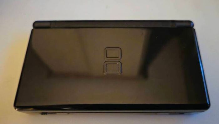 Black Nintendo DS lite