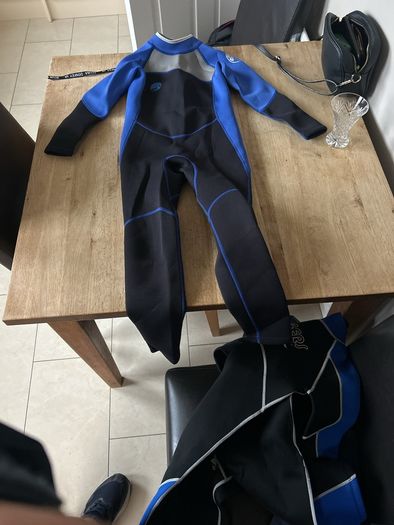 wetsuit