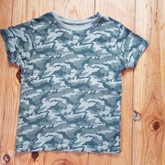 Age 6-7 Green Camo Teeshirt