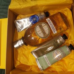 L'occitane shower gel 250ml and hand creams