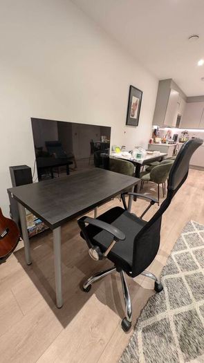 Office chair Ergonomic and Desk (100 by 60)