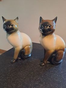 Vintage Mid-Century Siamese Cat pair