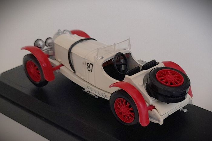 Diecast Model Mercedes-Benz SSKL - Collectable Solido Age D'Or 1:43
