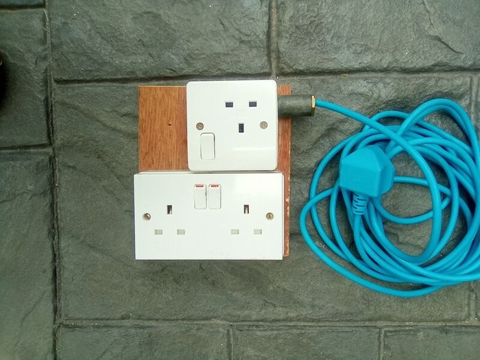 2.  Sockets. On.  5. Meter.  Lead