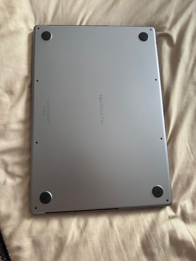 Apple MacBook Pro 16inch M1 Pro 1TB SSD 2021