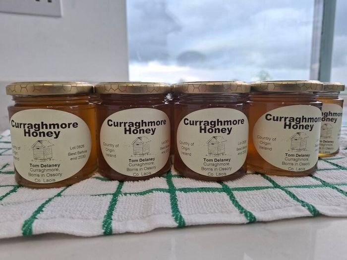 Pure raw honey