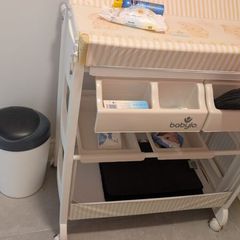 BabyLo changing table and baby bath