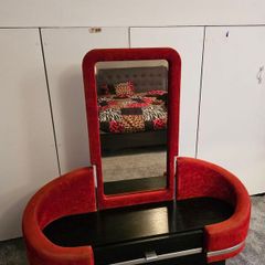 retro dress table