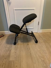 Kneeling chair