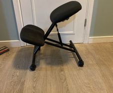 Kneeling chair
