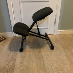 Kneeling chair