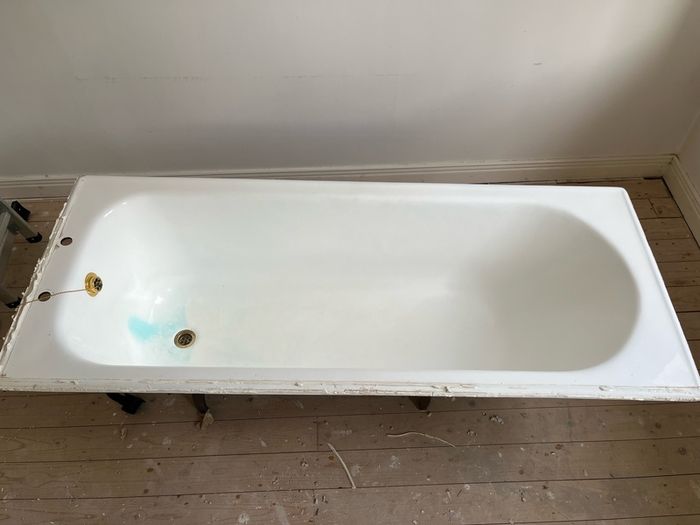 Solid Cast Iron Bath - FREE