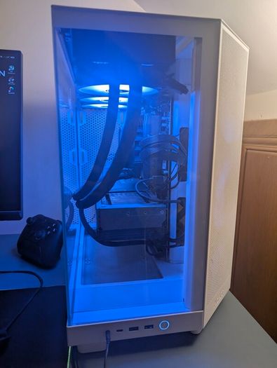 Nzxt H6 Flow Compact Dual Chamber pc case only with Box