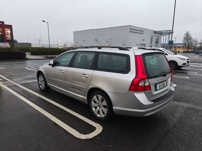 2010 Volvo V70