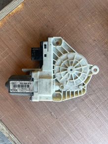 AUDI Q5 Window Regulator Motor
