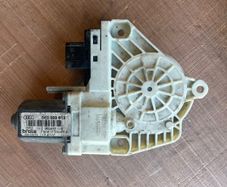 AUDI Q5 Window Regulator Motor