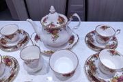 22 piece Tea set With Large Tea Pot Royal Albert Old Country Roses  For 6 Person Setting, Bone China