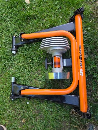 JetBlack Z1 Pro Fluid Turbo Trainer Bike