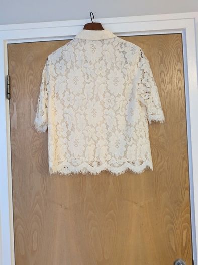 Gallery Cream Lace Short Sleeved Blouse. S. 12. New - No Tag.