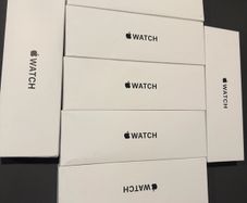 Apple Watch SE 2,40mm (IRISH STOCK)Brand New Sealed 1 year Apple warranty RECEIPT