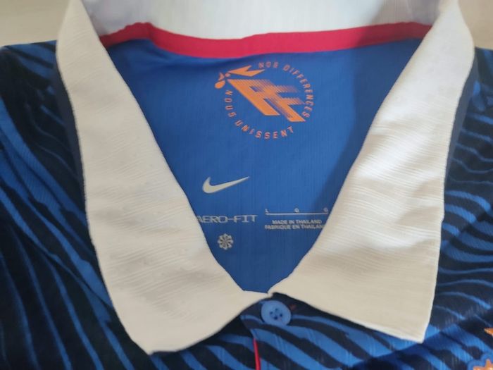 Mbappe #10 - Size L - BNWT