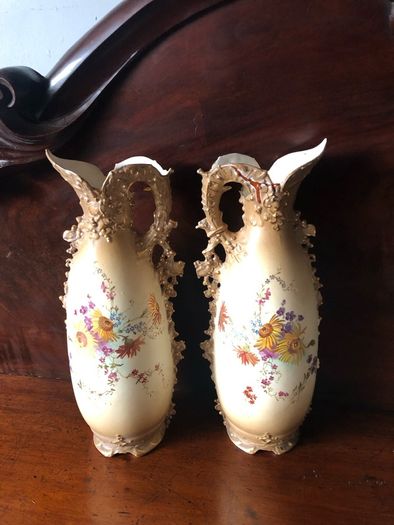 2 x vases