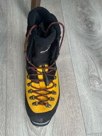 La Sportiva Nepal Cube GTX UK Size 9