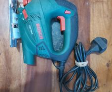 BOSCHE PST 700E 500W  Jigsaw in a case, works perfect, excellent condition