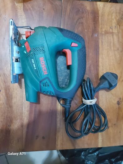 BOSCHE PST 700E 500W  Jigsaw in a case, works perfect, excellent condition
