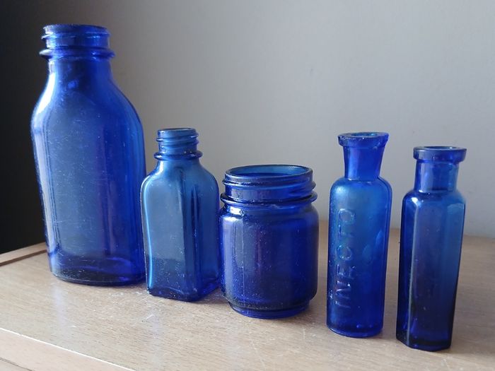 Lot of 5 vintage blue glass bottle