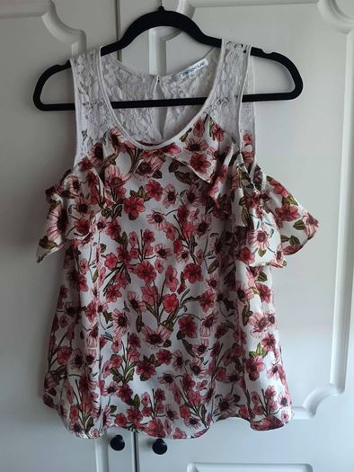 Cold Shoulder Top with white lace