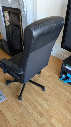 [Free] Black leather office chair