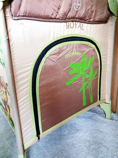 Travel cot