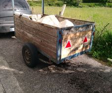 Single axle trailer .