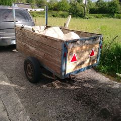Single axle trailer .