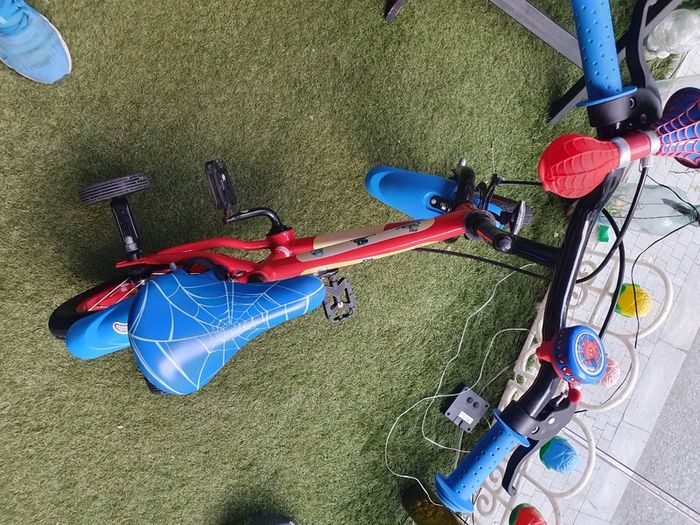 Spiderman boys bike - 3-5 years