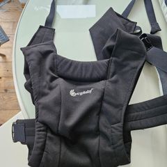 ergobaby embrace baby carrier