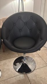 Black chairs x2 adjustable