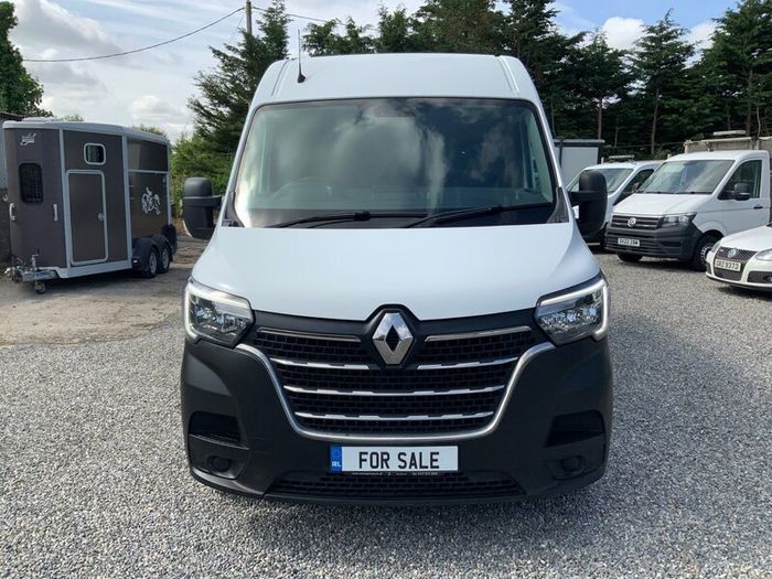 Renault Master Mwb 2.3 Dci ( 1 year warranty ) .