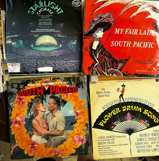 Large collection of original musicals for sale. Single 3 euros doubles 5 euros triple 7 euros all in good condition