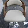 Bar stools Image 3