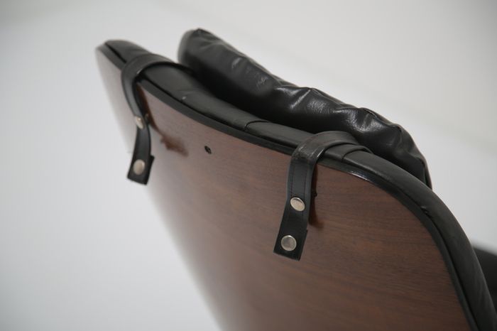 Mid-Century Sculpted Walnut Mr. Chair Lounge Chair by George Mulhauser for Plycraft, 1960s